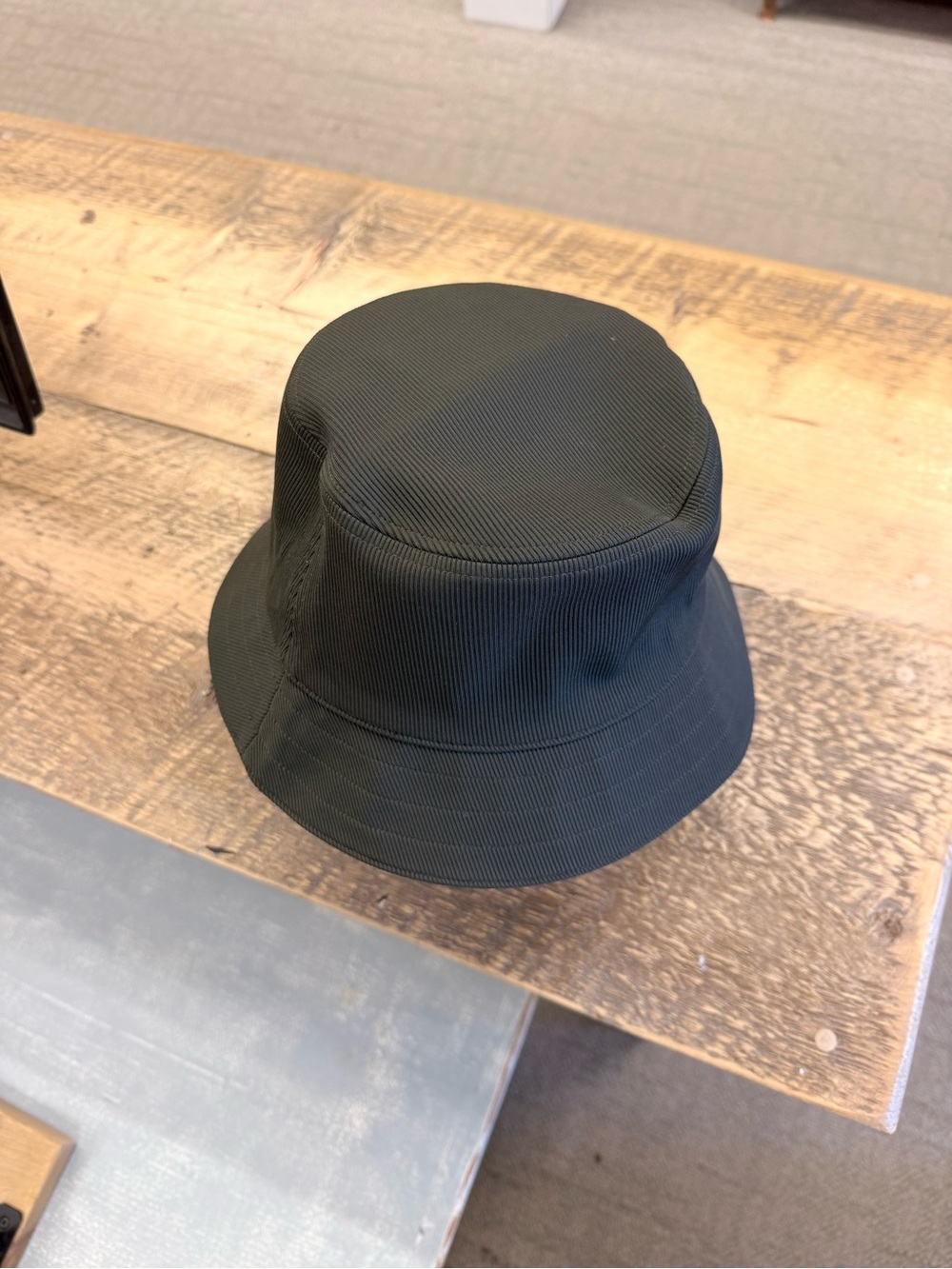 Lululemon Reversible Bucket Hat - Size M/L -NWT - Picture 9 of 16
